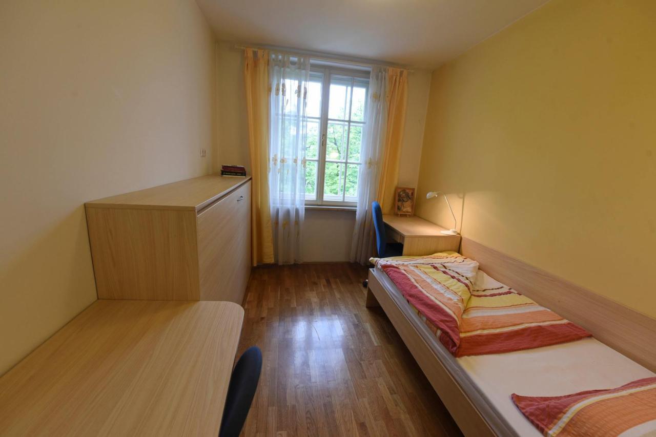 Saint Ignatius Retreat House Bed & Breakfast Любляна Екстериор снимка