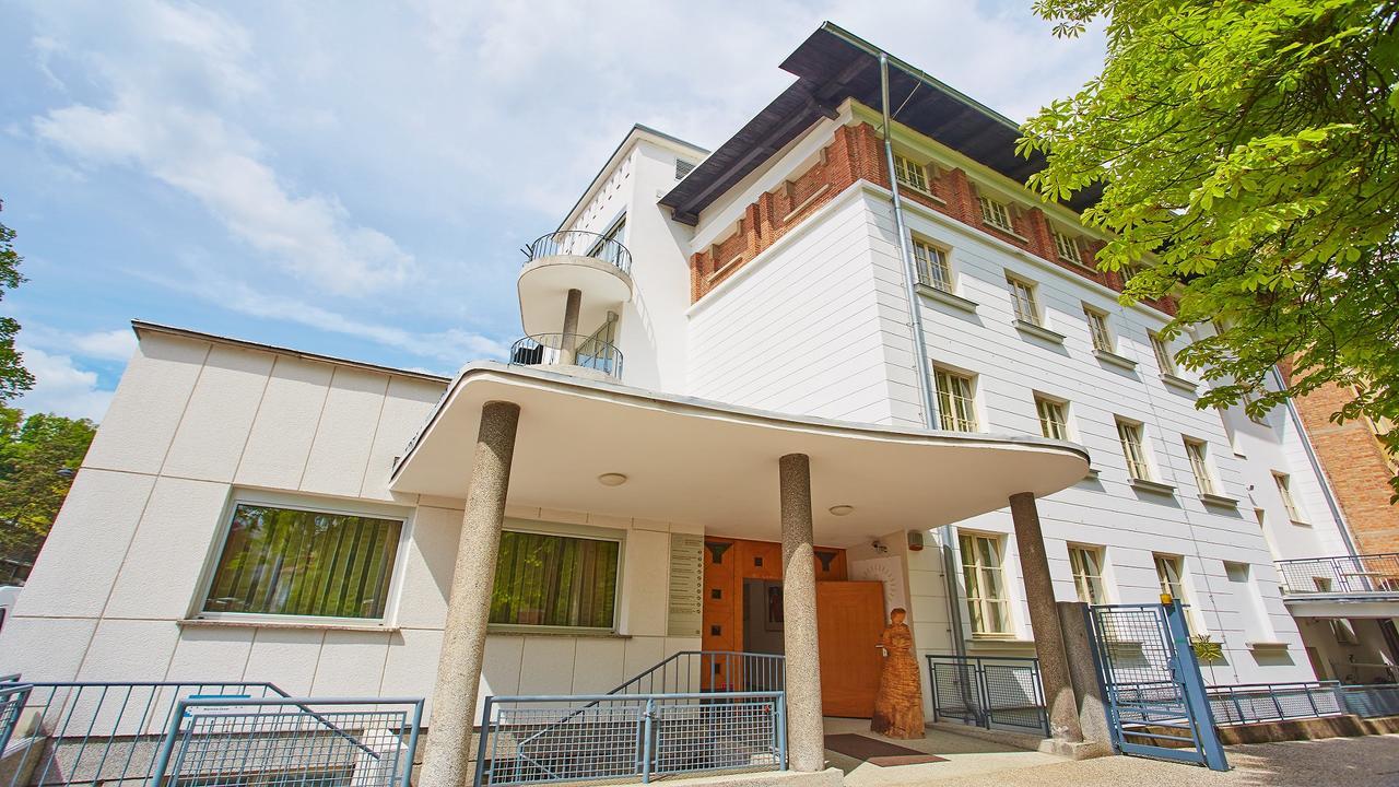 Saint Ignatius Retreat House Bed & Breakfast Любляна Екстериор снимка