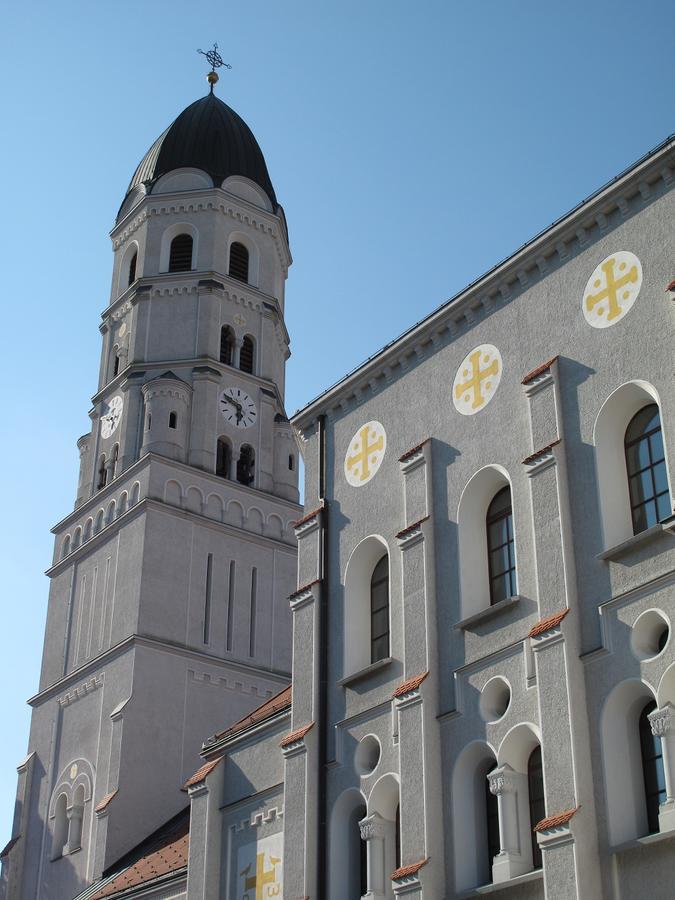 Saint Ignatius Retreat House Bed & Breakfast Любляна Екстериор снимка